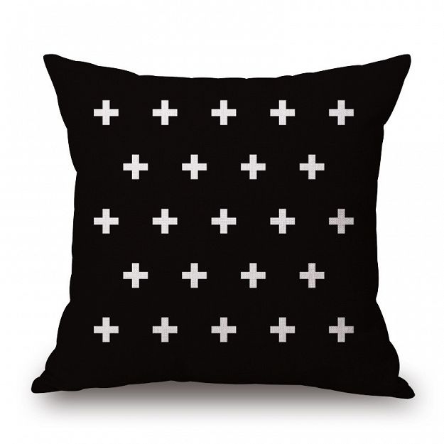 Czarno-biała poduszka dekoracyjna krzyżyki nowoczesna skandynawska 