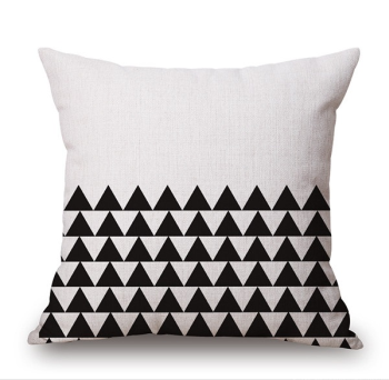 Poduszka dekoracyjna w geometryczne wzory
czarno biała styl skandynawski minimalizm loftowy etno